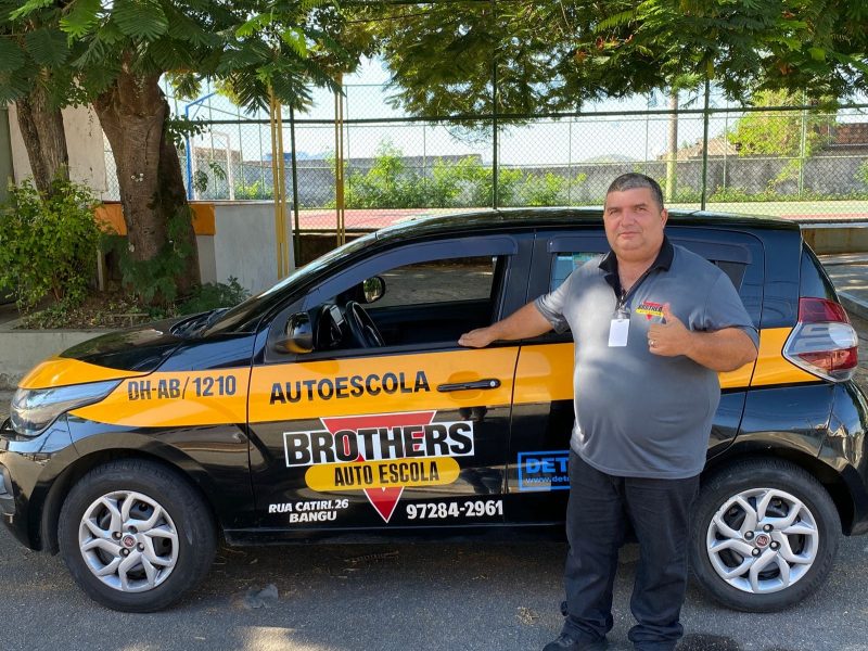 INSTRUTOR ALEX brothers